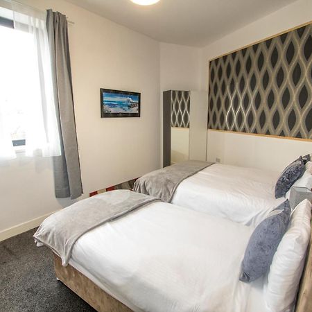 Ideal For Groups - Modern 2 Bedroom Apartment - Free Parking, Transit Links, Close To Stadiums مانشستر المظهر الخارجي الصورة