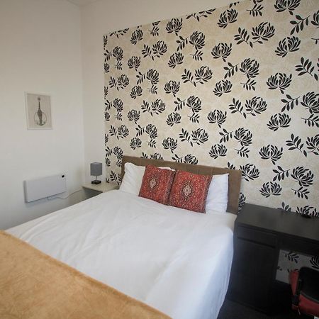 Ideal For Groups - Modern 2 Bedroom Apartment - Free Parking, Transit Links, Close To Stadiums مانشستر المظهر الخارجي الصورة