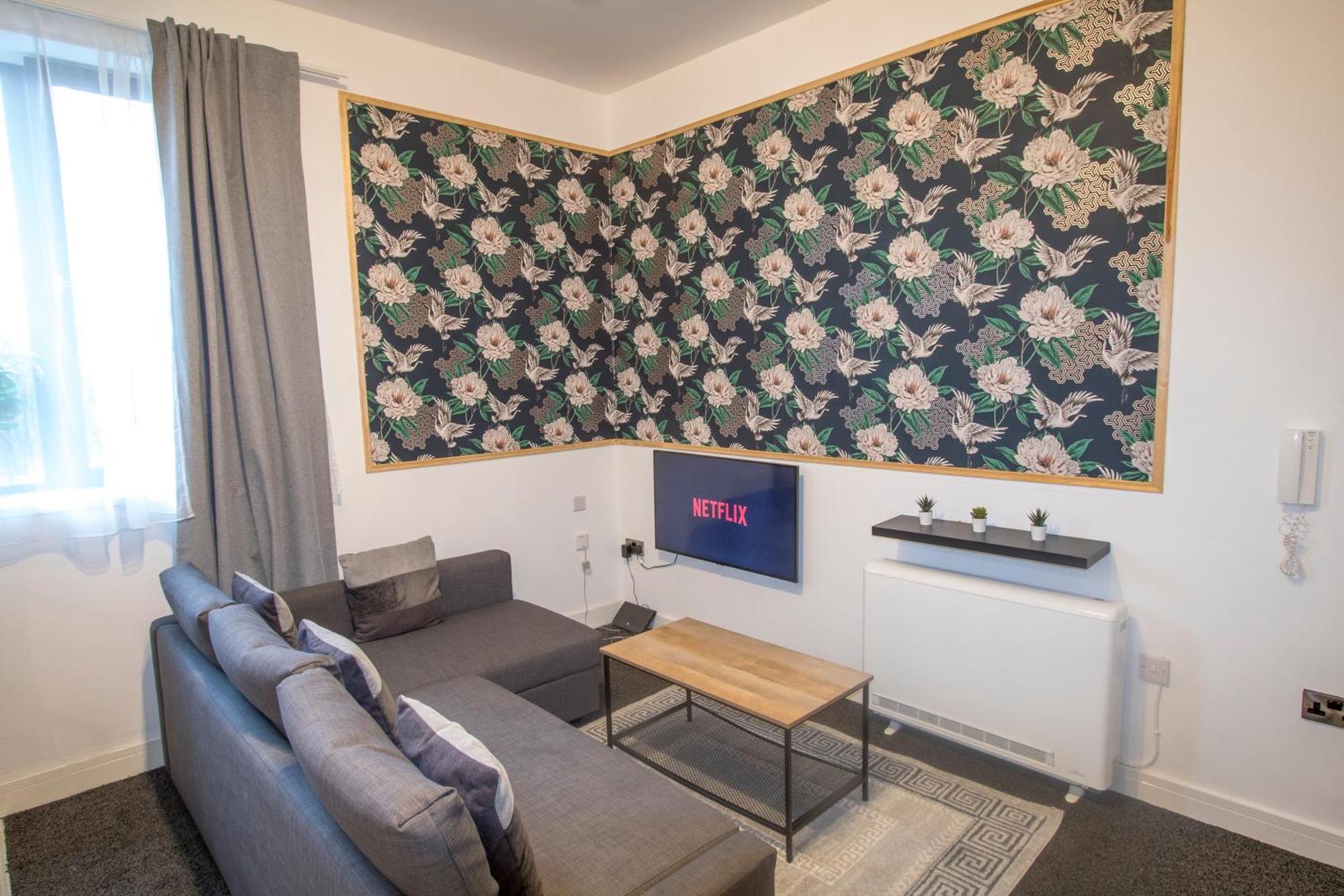 Ideal For Groups - Modern 2 Bedroom Apartment - Free Parking, Transit Links, Close To Stadiums مانشستر المظهر الخارجي الصورة